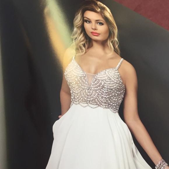 Evening/Prom Dress 2018 Model - Picture 1 of 5